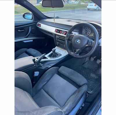 BMW 320i Coupe — 8
