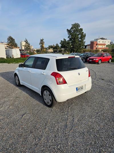 Suzuki Swift — 3