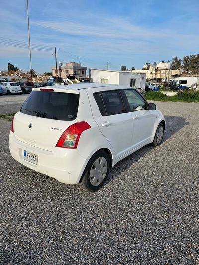 Suzuki Swift — 4