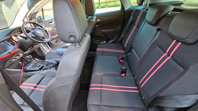 Vauxhall Crossland — 2