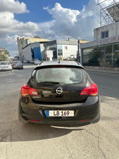 Opel Astra — 4