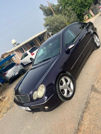 Mercedes-Benz C 270 — 9