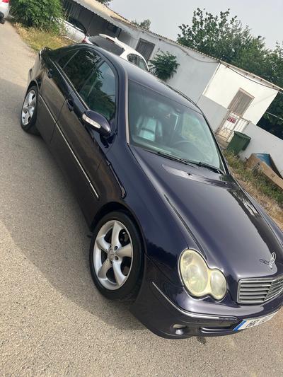 Mercedes-Benz C 270 — 10