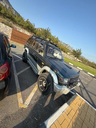 Mitsubishi Pajero — 4