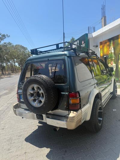Mitsubishi Pajero — 6
