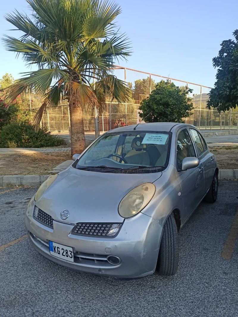Nissan March — 2