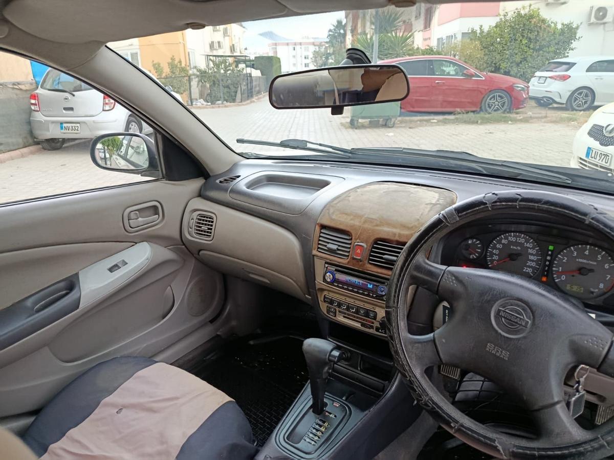 2003 Nissan Sunny 6