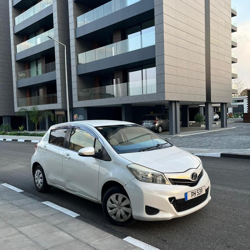 Toyota Vitz — 1/7