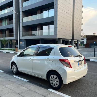 Toyota Vitz — 4