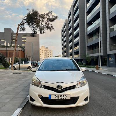 Toyota Vitz — 7