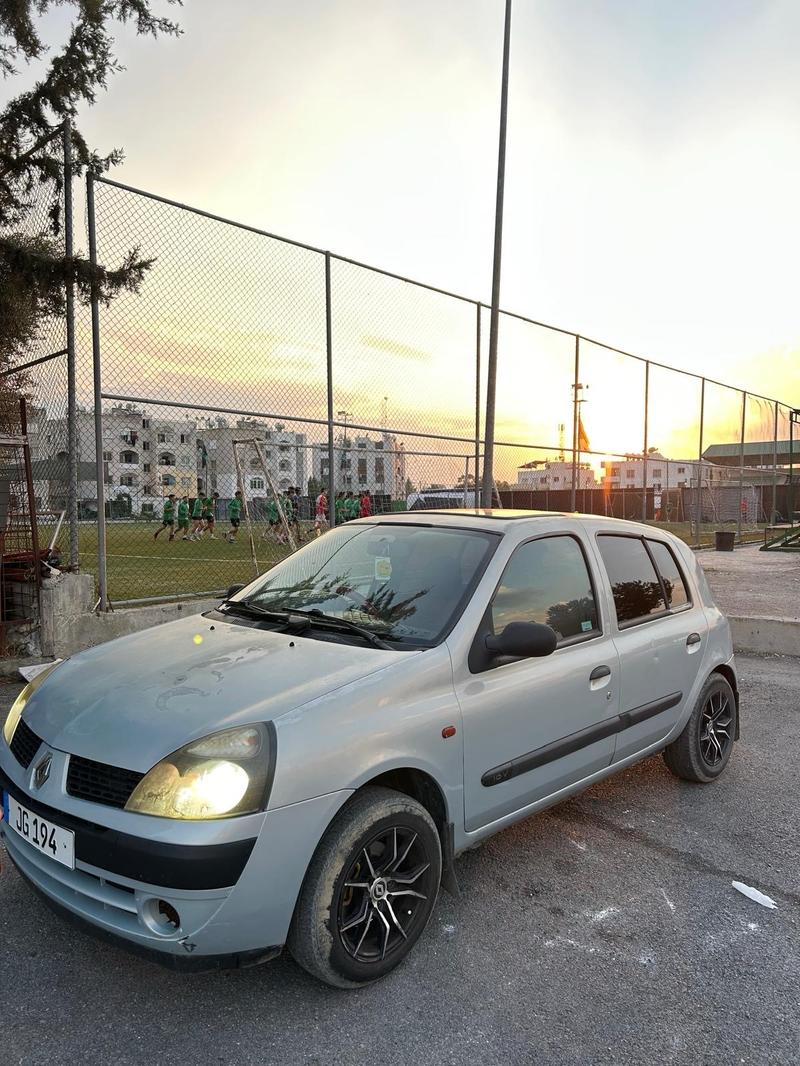 Renault Clio — 1/3