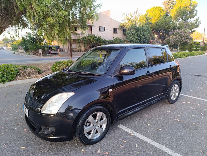 Suzuki Swift — 2