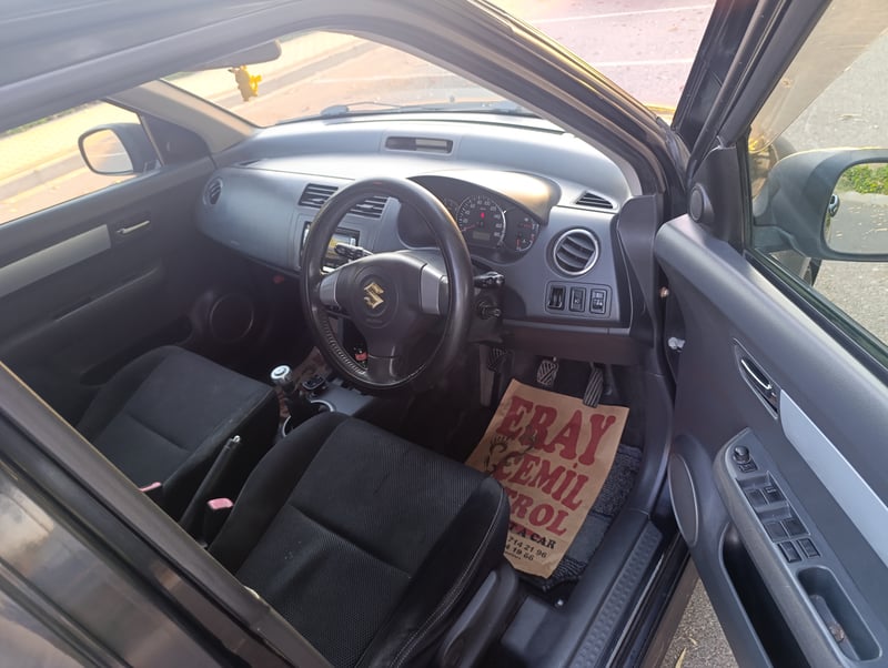 Suzuki Swift — 5