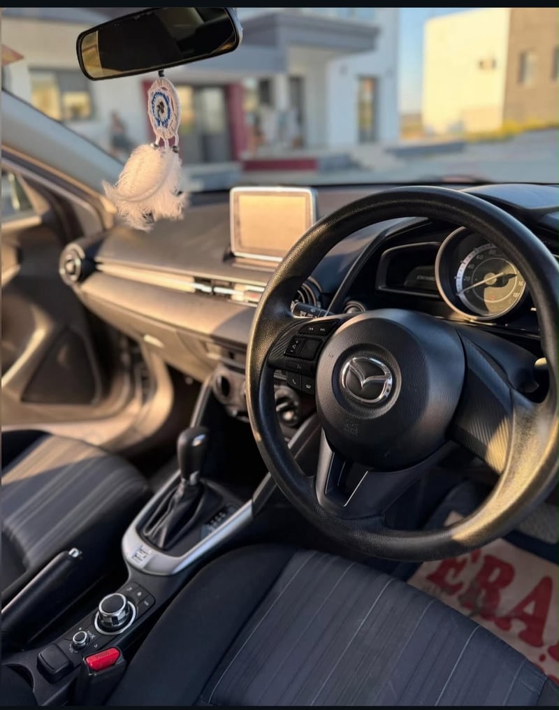 Mazda Demio — 3