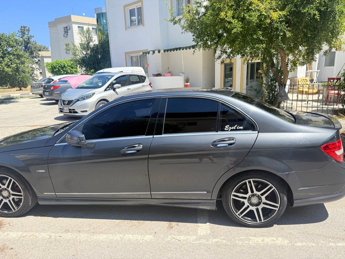 2009 Mercedes-Benz C 180 2