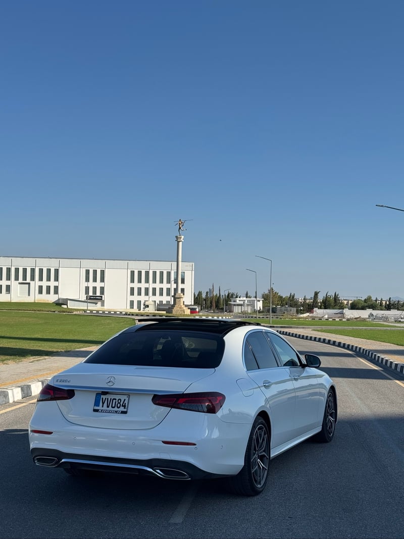 Mercedes-Benz E 220d — 4