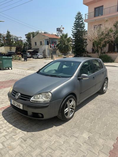 Volkswagen Golf — 1