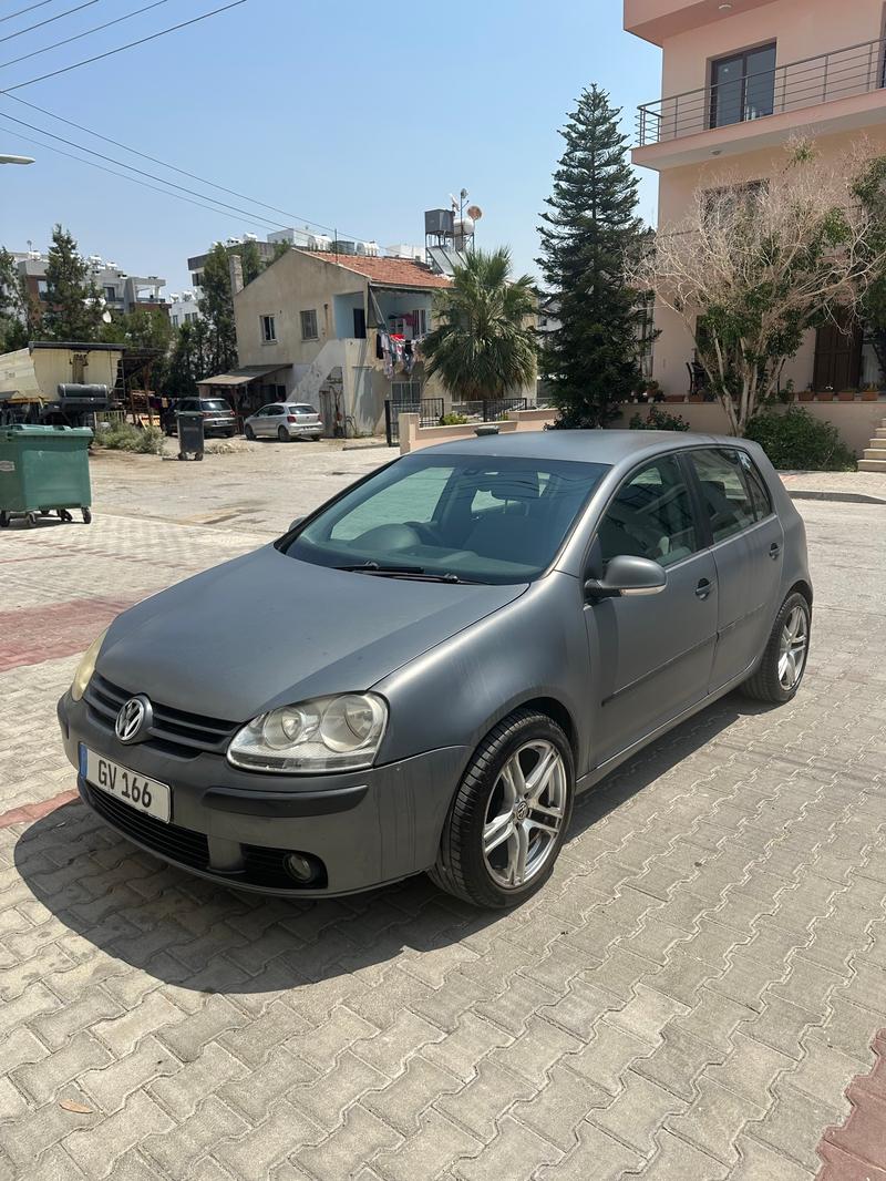 Volkswagen Golf — 1/8