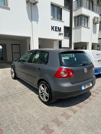 Volkswagen Golf — 4