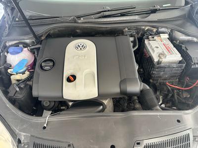 Volkswagen Golf — 8