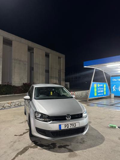 Volkswagen Polo — 2
