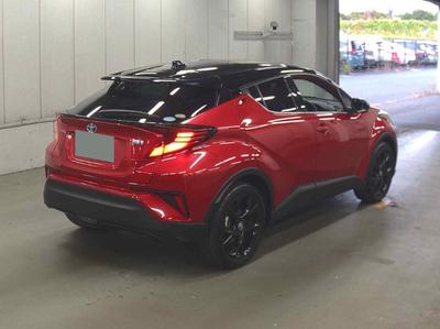 Toyota C-HR  — 3