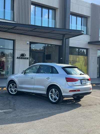 Audi Q3 — 2