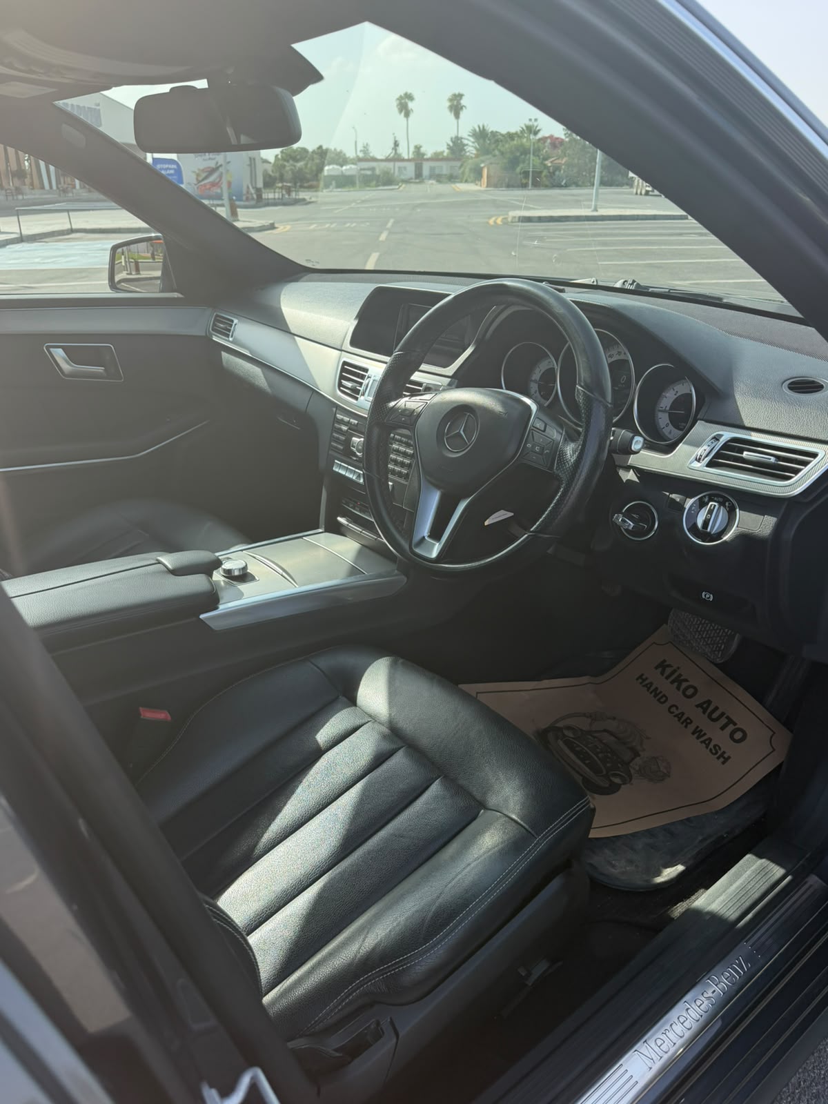 2013 Mercedes-Benz E 220d 8