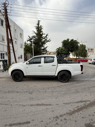 Isuzu D-Max — 4