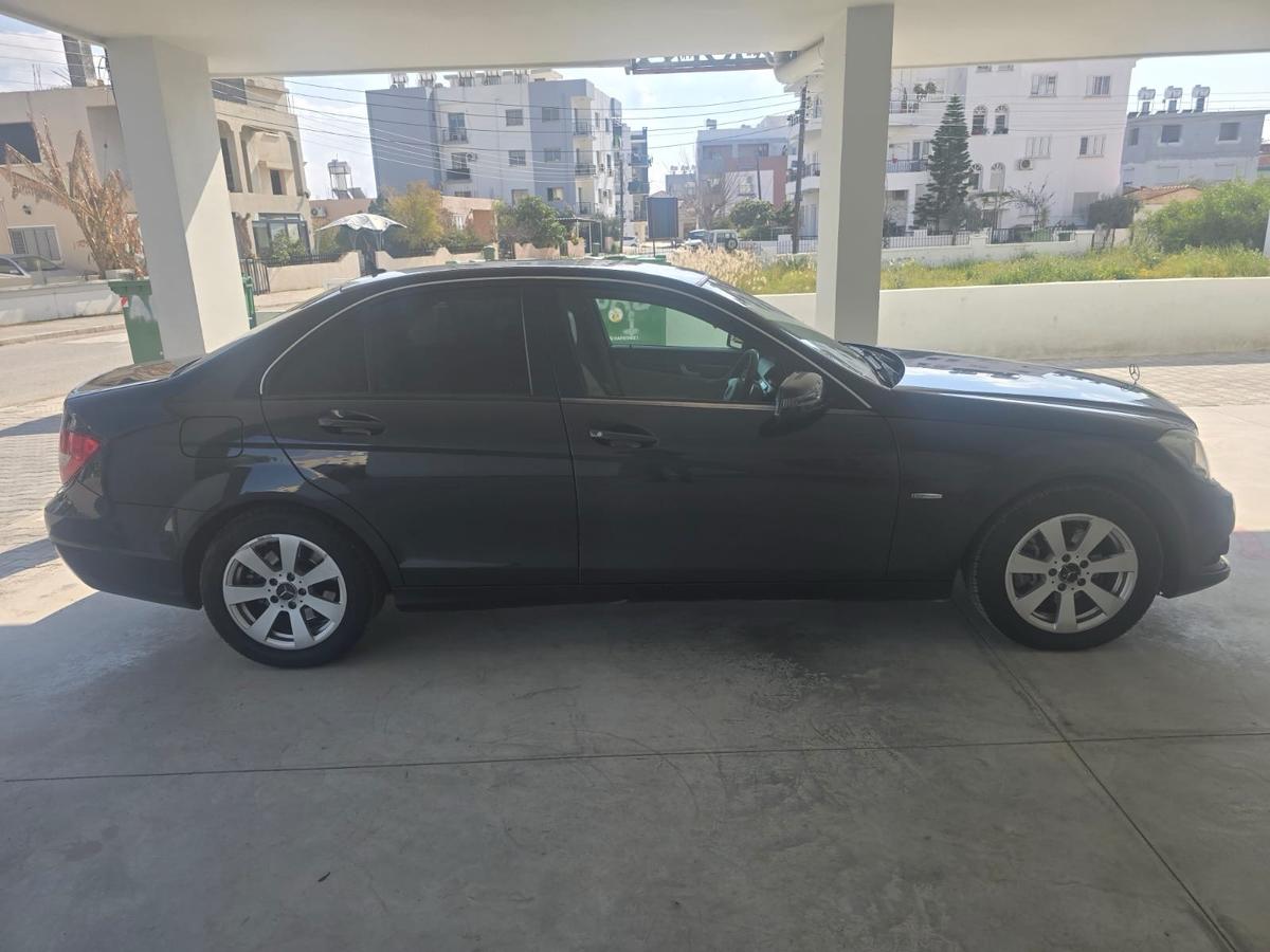 2012 Mercedes-Benz C 220 6