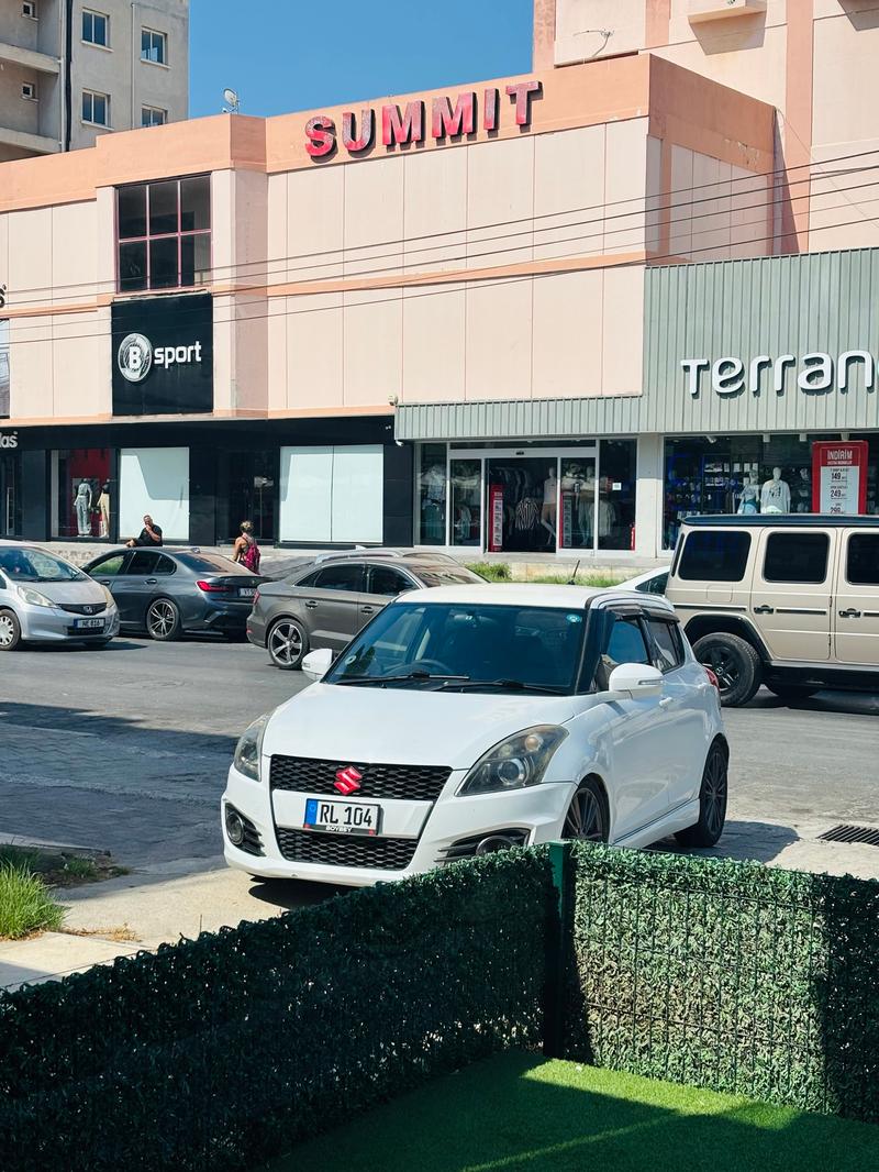 Suzuki Swift — 1/9