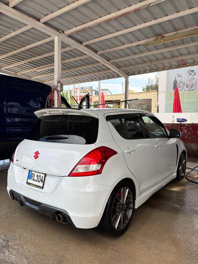 Suzuki Swift — 4