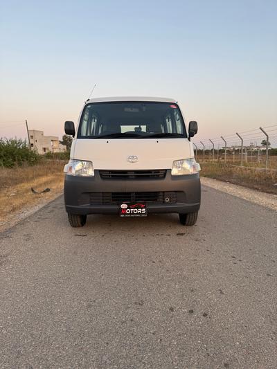 Toyota Lite Ace — 4