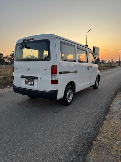 Toyota Lite Ace — 6