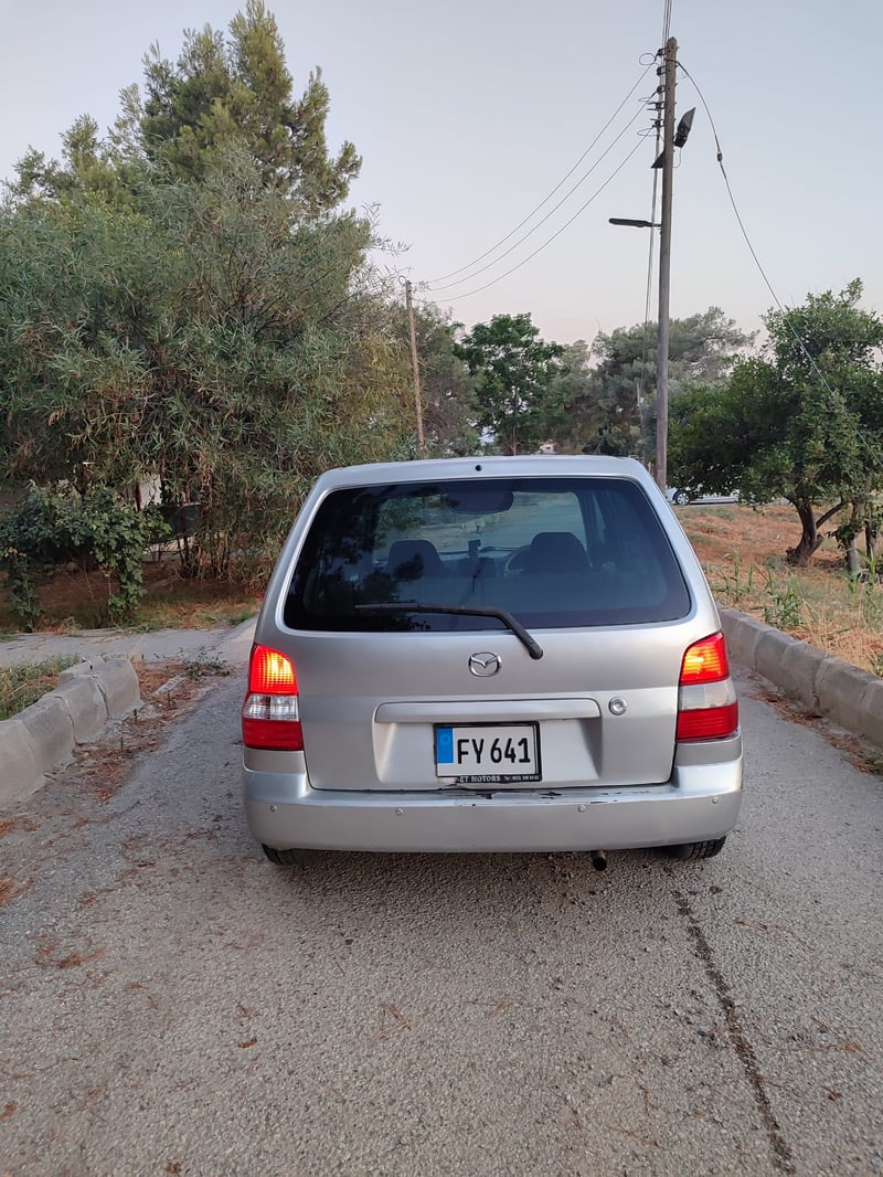 Mazda Demio — 2