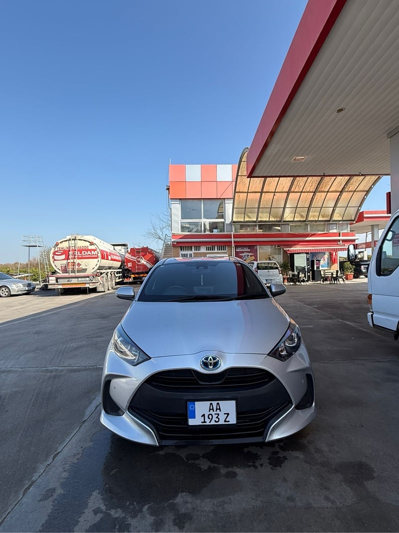 Toyota Yaris — 1/6
