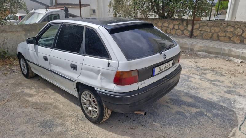 Opel Astra — 1/6