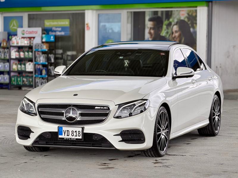 Mercedes-Benz E 220d — 1/10
