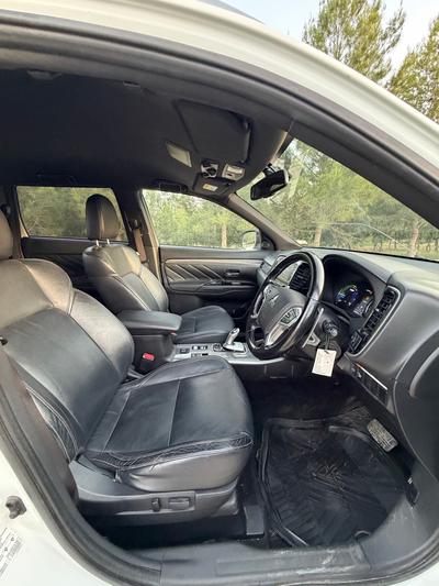 Mitsubishi Outlander — 6