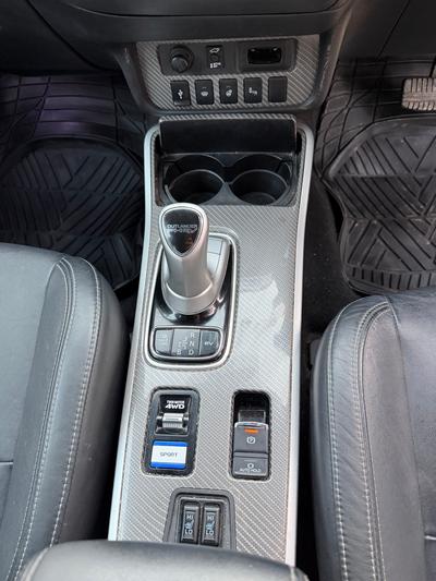 Mitsubishi Outlander — 10