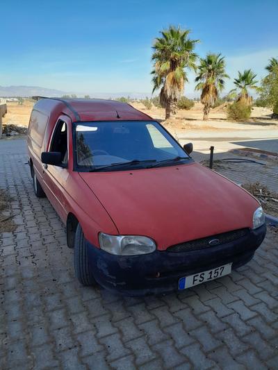 Ford Escort — 1