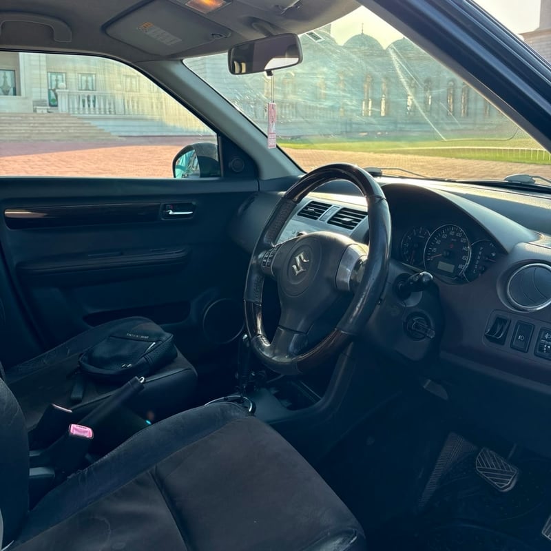 Suzuki Swift — 6