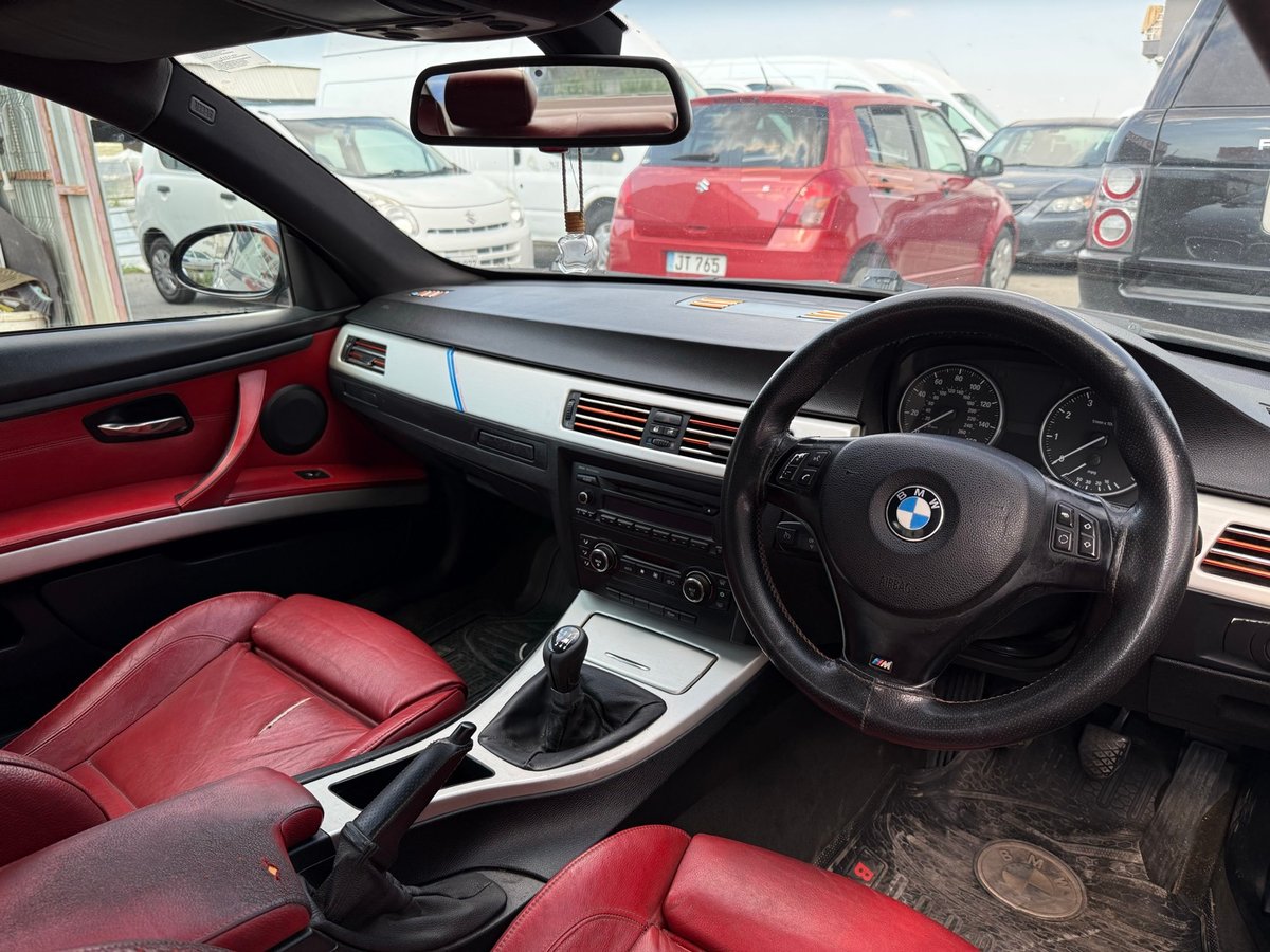 2007 BMW 320i Cabrio 6