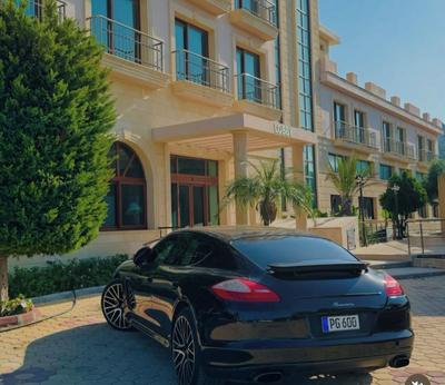 Porsche Panamera — 3