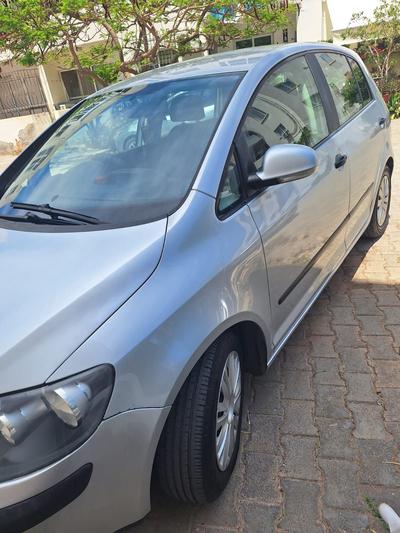 Volkswagen Golf — 2