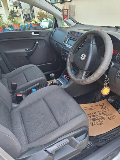 Volkswagen Golf — 7