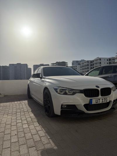 BMW 330e — 2