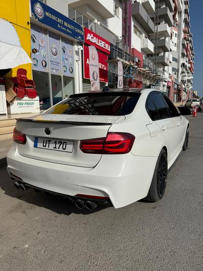 BMW 330e — 10