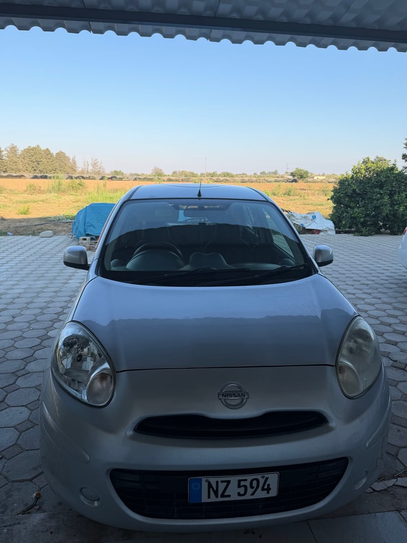 Nissan March — 4