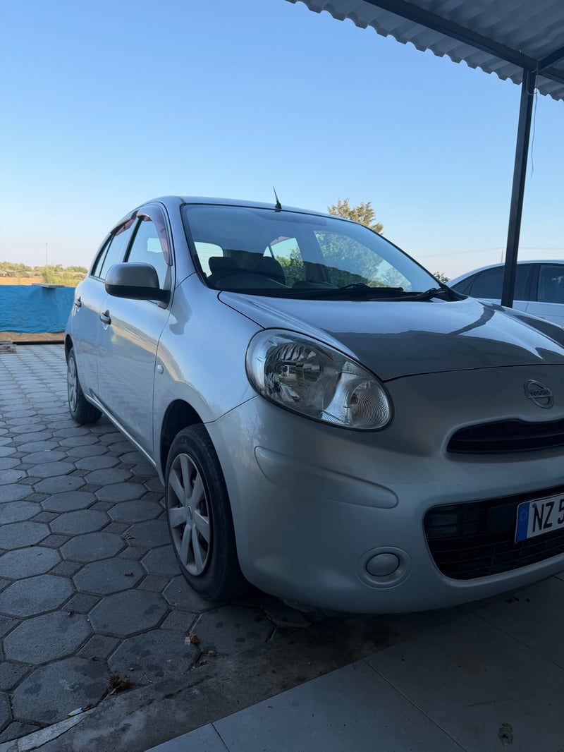 Nissan March